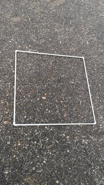 1,87m x 1,87m Rahmen für Futtersparnetz