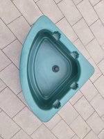 EQ2 - Eckfuttertrog - 20L - Grün