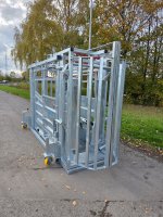 AM Fang-, Behandlungs- und Klauenpflegestand