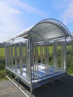 M2/16 Futterraufe für Pferde mit Dach - 2 x 3m