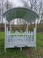M4/12 Futterraufe mit 12 Palisaden-Fressplätze