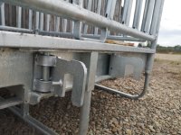 M4/12 Futterraufe mit 12 Palisaden-Fressplätze