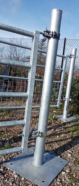 S-1,4/101/S Metallpfahl, verzinkt mit Boden Platte