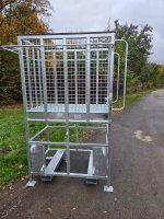 Arbeitsmitteltransportbühne Hoch